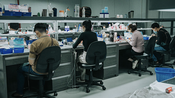 Lab-to-Lab Services: Transforming Dental Laboratory Operations With Digital Workflows