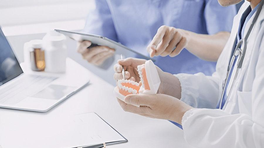 dental-lab-outsourcing-key-trends-for-2025