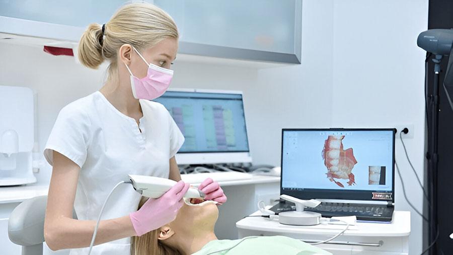 Dental Lab Outsourcing in 2025: Trends Driven by Advanced Oral Scanning Technology Dental Lab Outsourcing in 2025: Trends Driven by Advanced Oral Scanning Technology