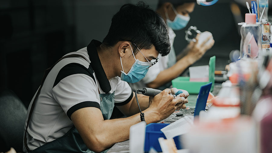 dental-lab-outsourcing-key-trends-for-2025
