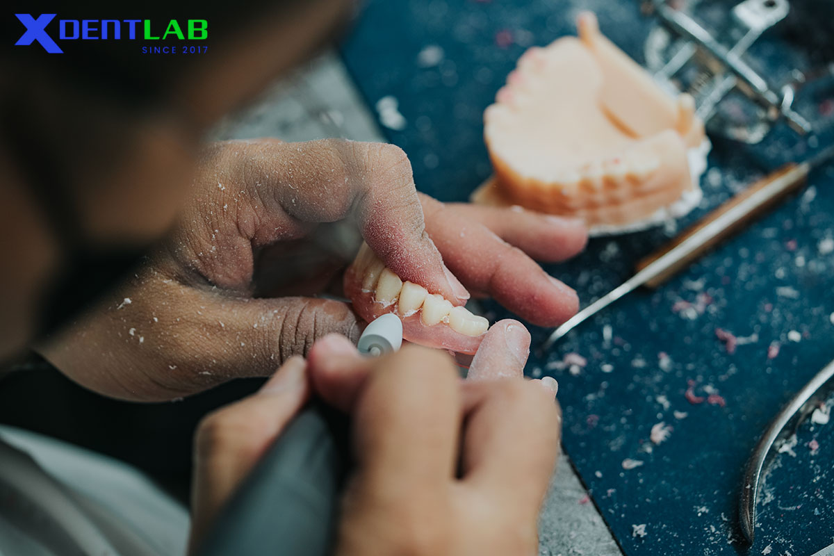 Shape Memory Effect (SME) is a key characteristic of smart polymers, enabling materials to store and recover shapes in response to external stimuli